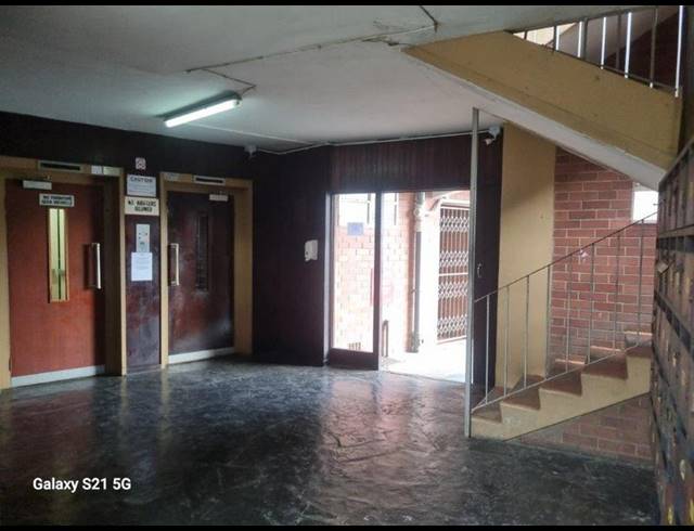 2 BEDROOM APARTMENT FOR SALE IN MALVERN